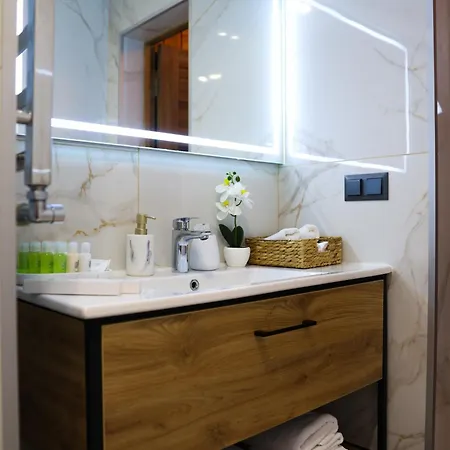 Apartament будинок для відпочинку з чаном джакузі Tysha