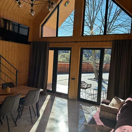 будинок для відпочинку з чаном джакузі Tysha Apartament
