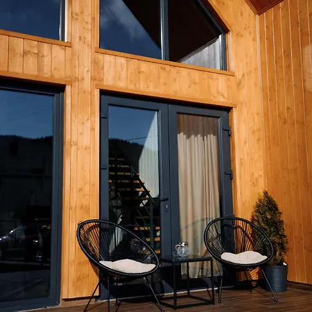 Apartament будинок для відпочинку з чаном джакузі Tysha *
